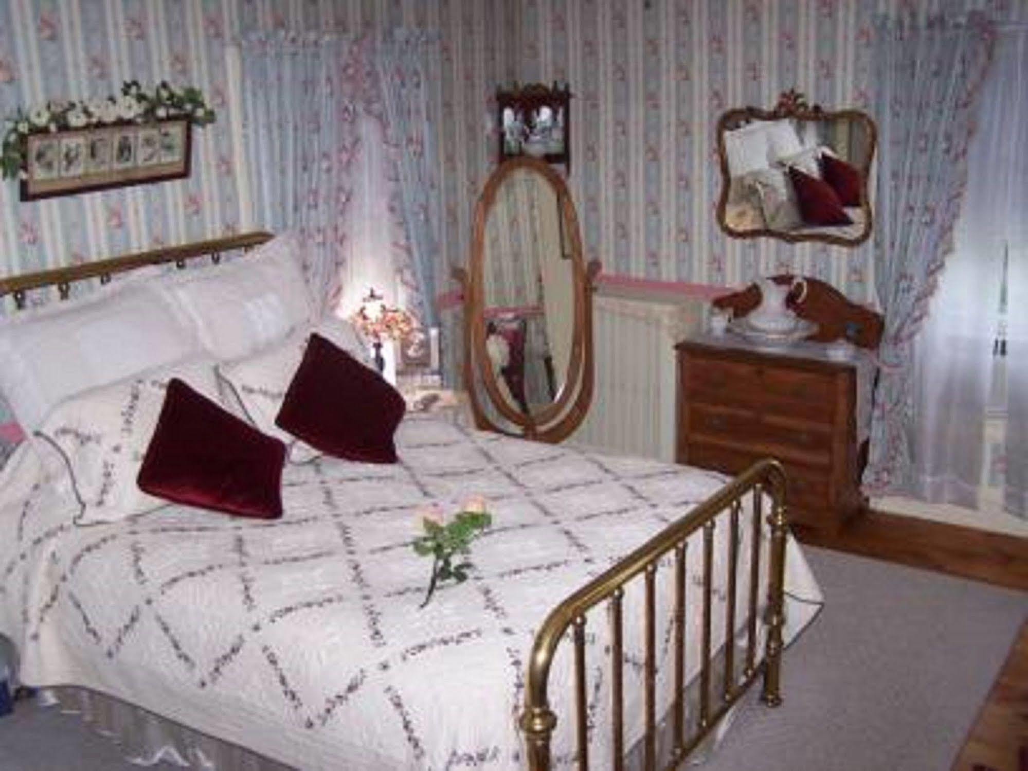 Bellinger Rose Bed & Breakfast Herkimer Pokój zdjęcie
